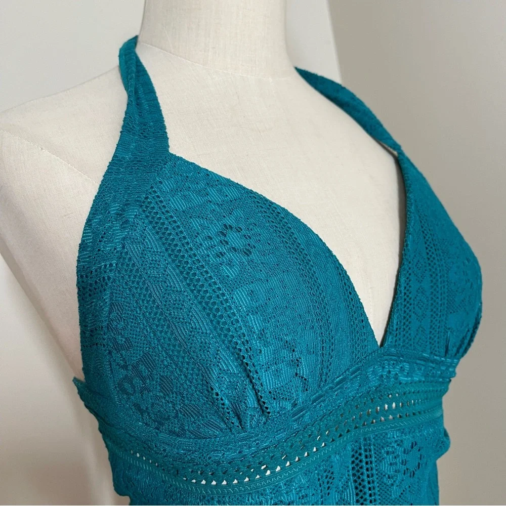 Jessica Simpson brand new